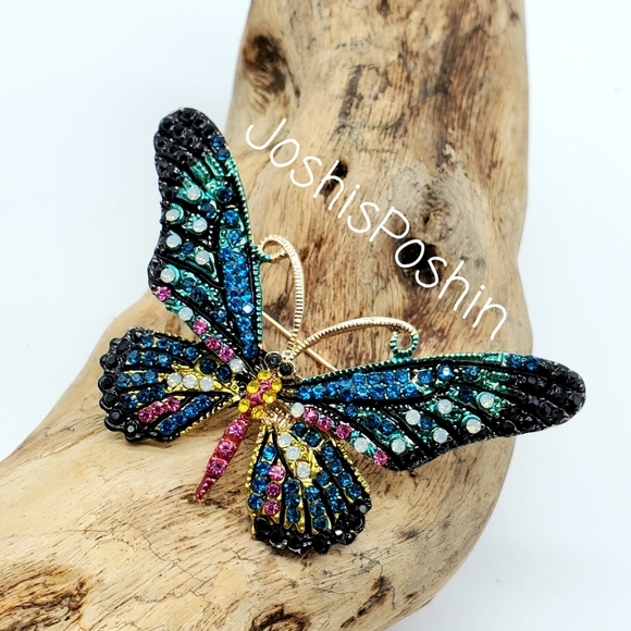 JoshisPoshin Jewelry - 18k gold multicolor butterfly brooch pin